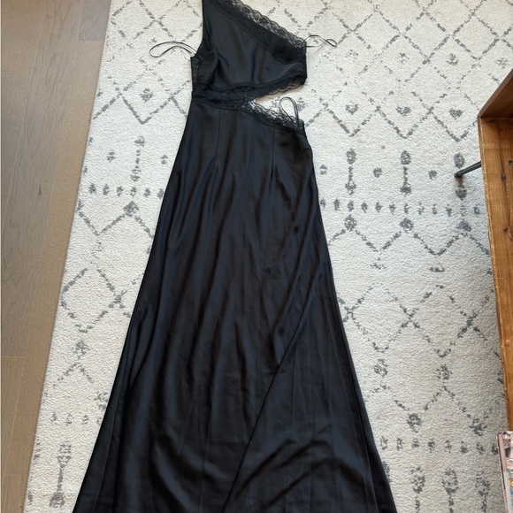 🎄NWT SOLD OUT Misha Black Jillian Satin Gown - Picture 7 of 7